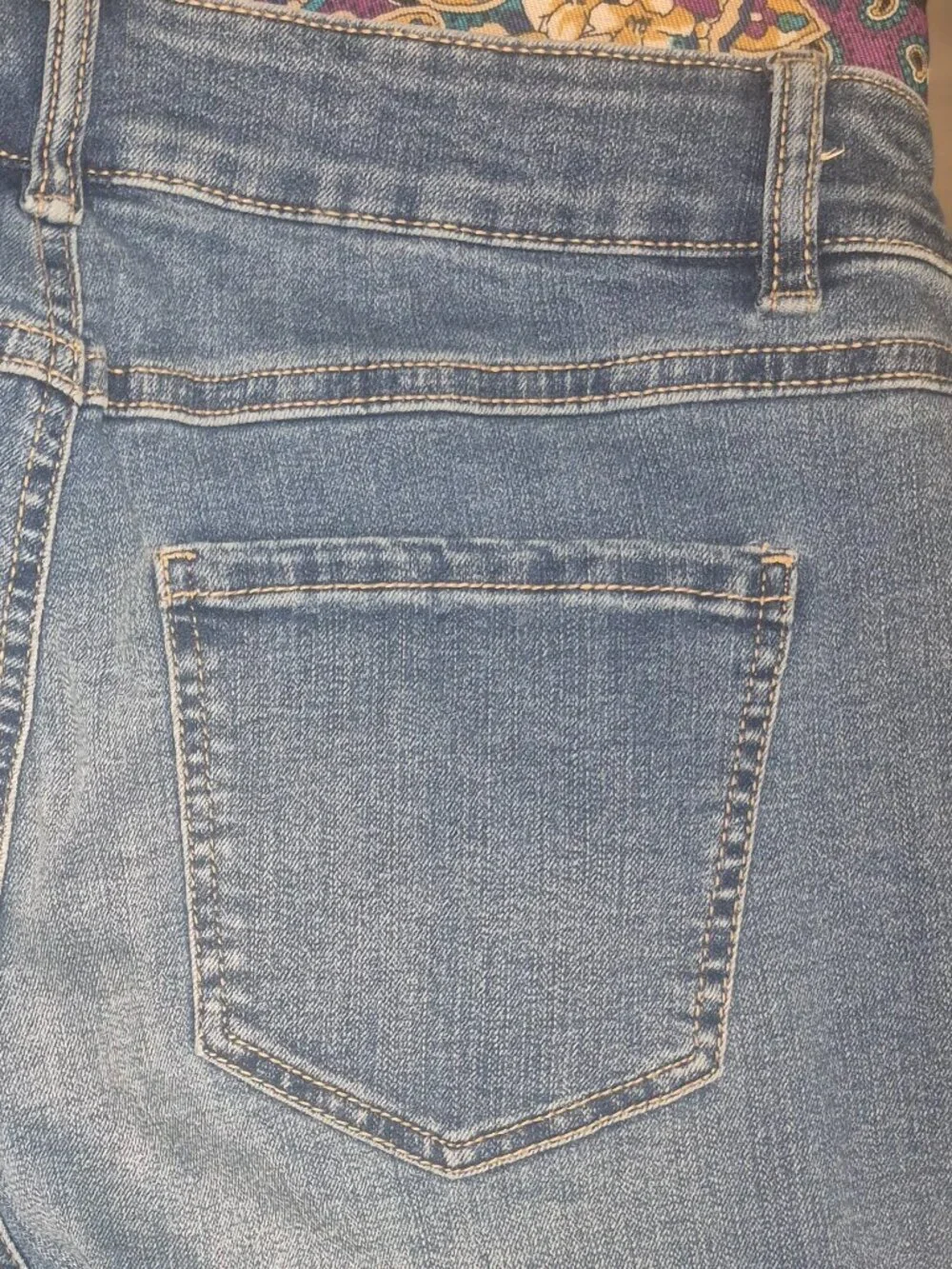 Ladie's Denim shorts, long, 5-pockets- in size 12 (30